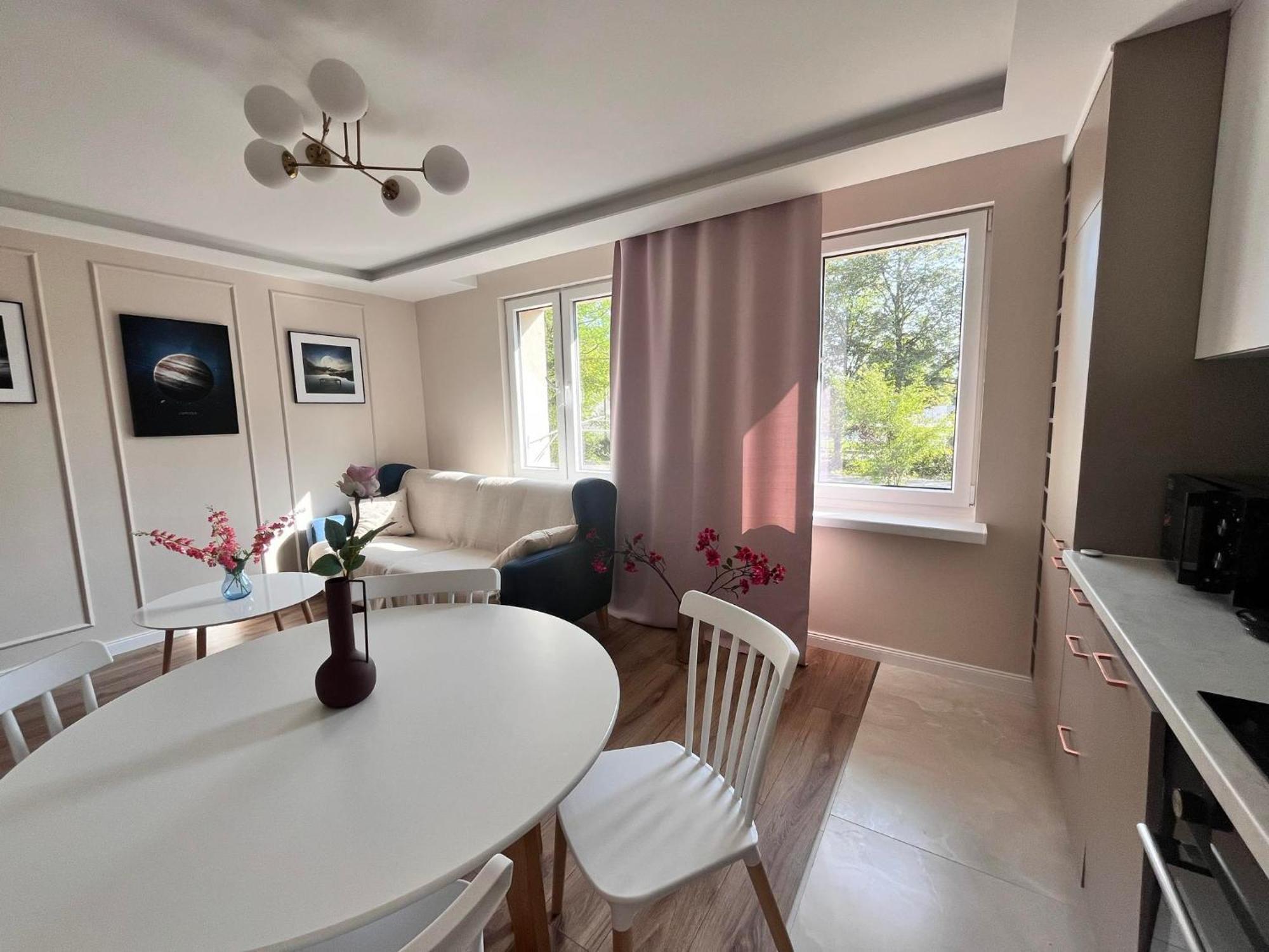 Apartment Prestige Bohaterow Warszawy